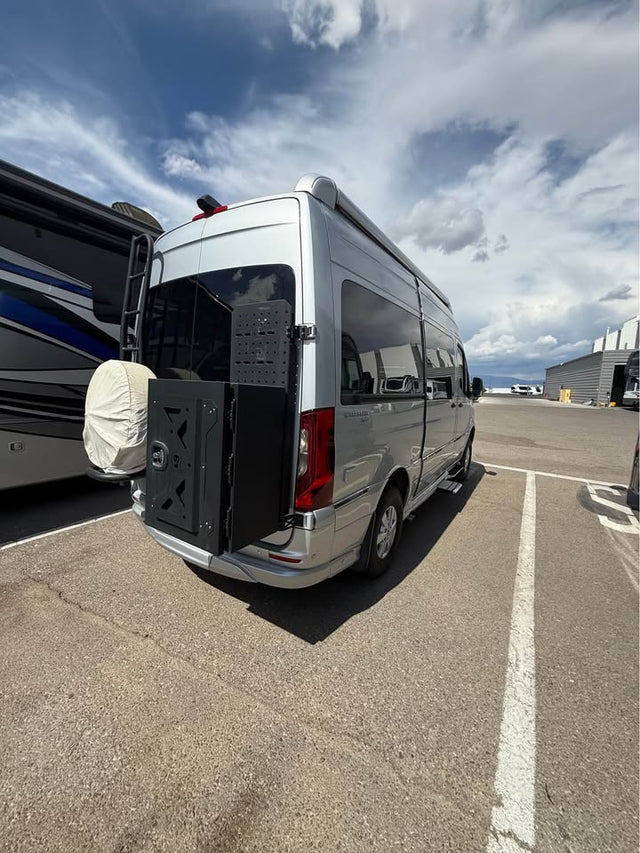 2022 Airstream Interstate 4x4 — photo 3