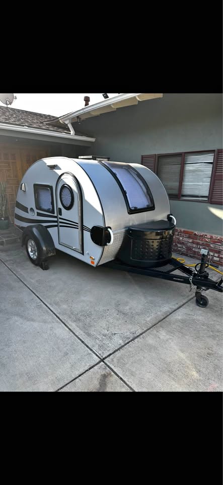 2017 Teardrop Camper w/ Outdoor Kitchen & AC — photo 1