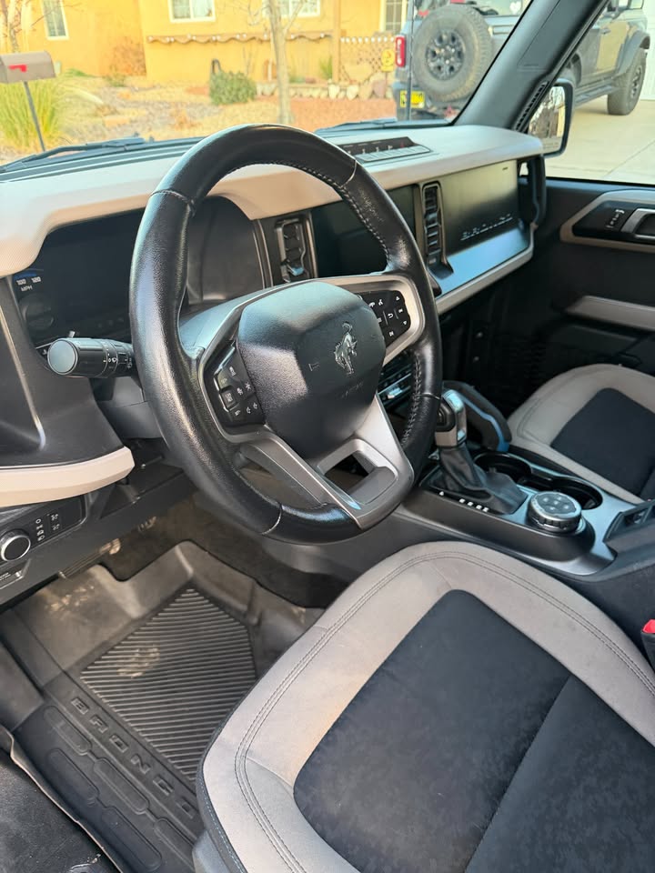 2022 Ford bronco wildtrak — photo 11