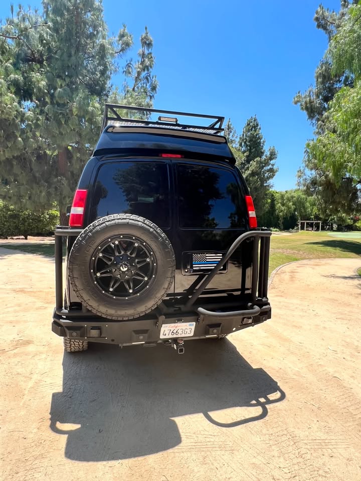 2019 GMAC 2.8 diesel quigley savanah van conversion 4x4 9 passenger in Chatsworth, CA (photo 7) — photo 7