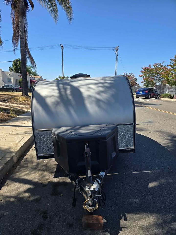 2014 Little Guy Silver Shadow teardrop trailer — photo 5