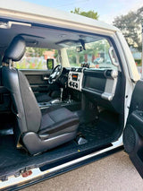 2010 Toyota FJ Cruiser in Markham, ON (photo 9)