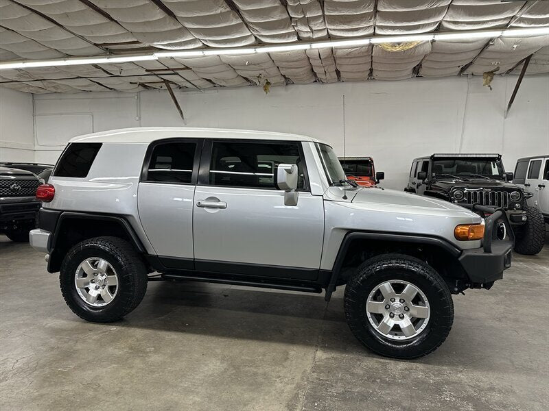 2007 Toyota fj cruiser 4dr suv in Portland, OR (photo 2)