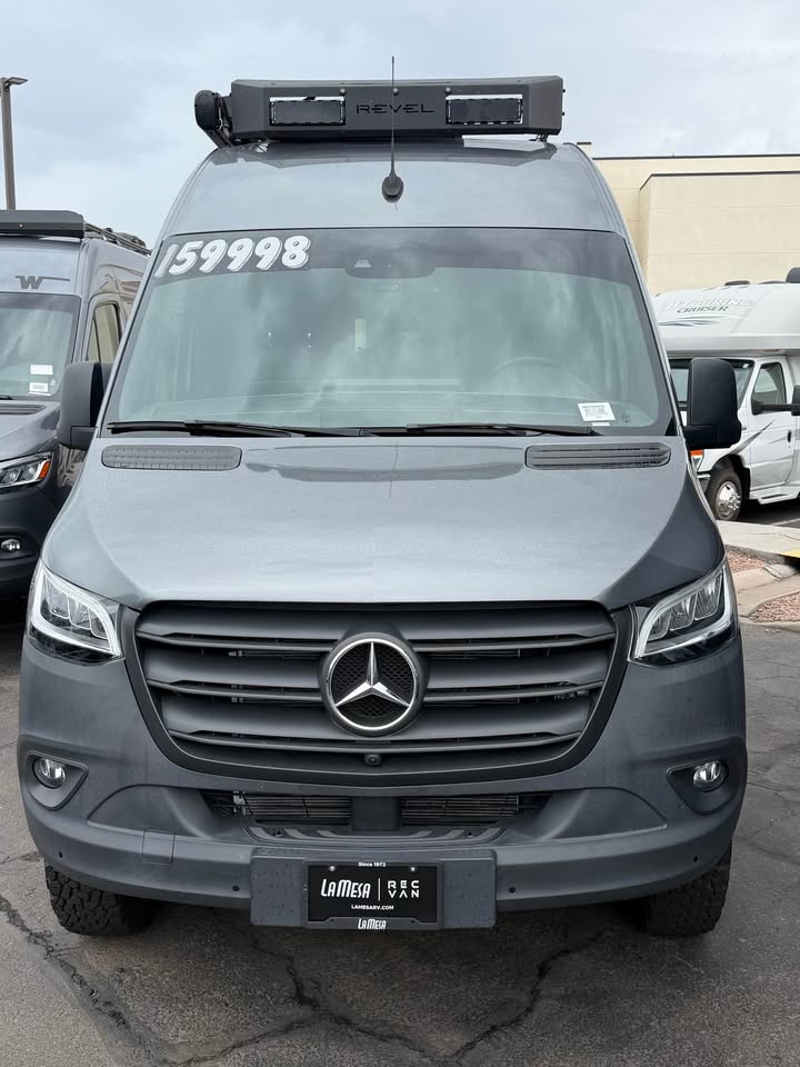 2025 Winnebago Revel 44E in Glendale, AZ (photo 9) — photo 9