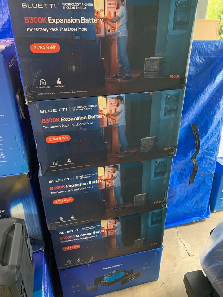 Like New Bluetti B300K Expansion Battery in Junction City, OR (photo 5) — photo 5