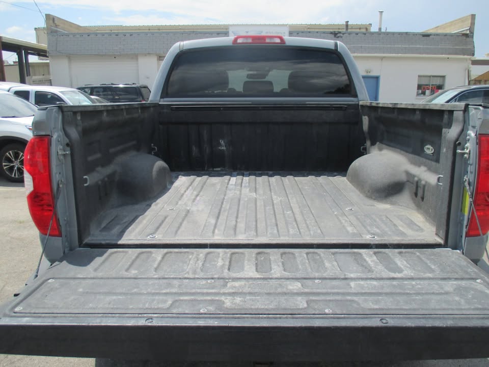 2018 Toyota Tundra CrewMax Limited 4x4 — photo 4