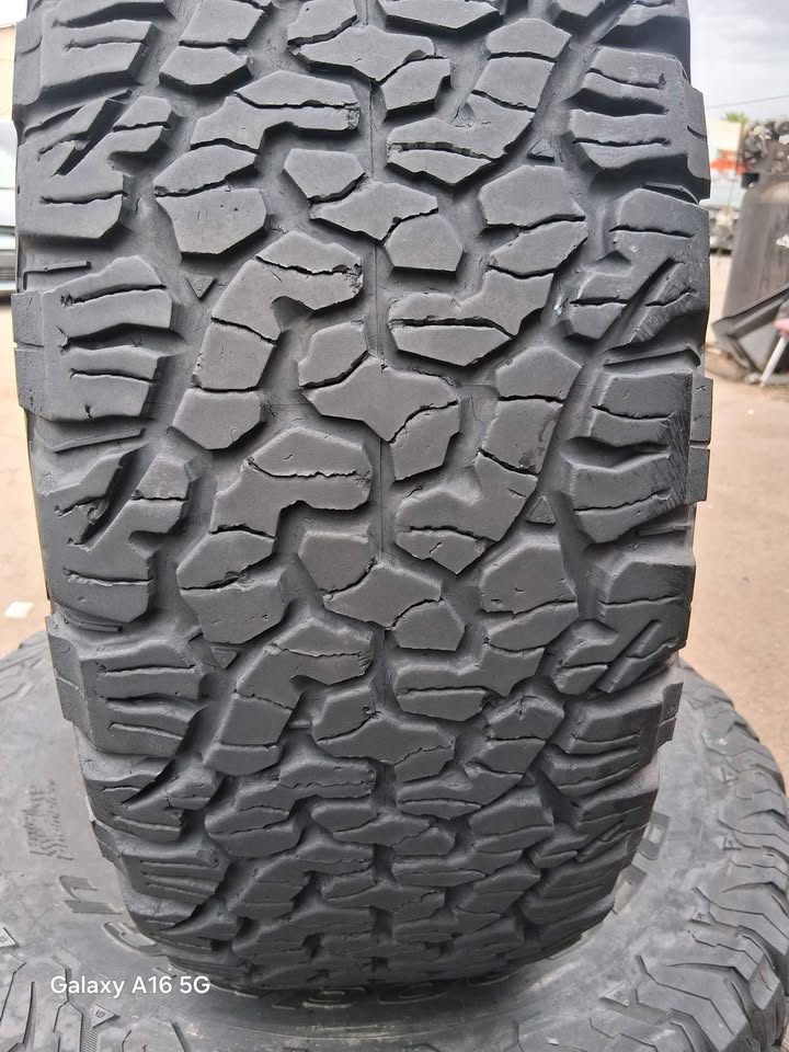 37X12.50R17 BFGOODRICH in Phoenix, AZ (photo 2) — photo 2