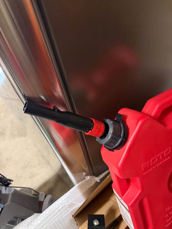 4 GALLON GASOLINE tank from RotoPax in Sacramento, CA (photo 4) — photo 4