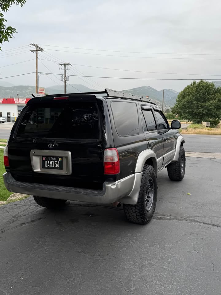 2000 Toyota 4Runner · Limited Sport Utility 4D in Bountiful, UT (photo 4) — photo 4