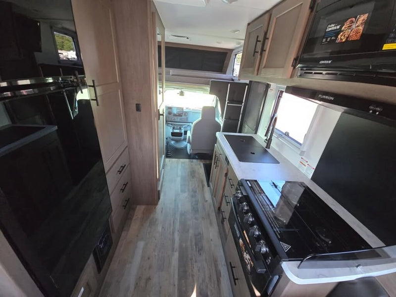 2026 Adventurer Manufacturing Inc. Overlander Ridge XT Class C 4x4 in Kent, WA (photo 8) — photo 8