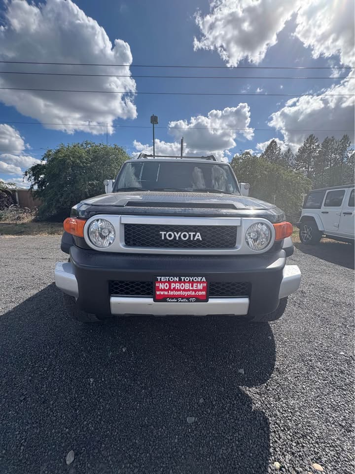 2014 Toyota FJ Cruiser · Sport Utility 2D in Spokane, WA (photo 6) — photo 6
