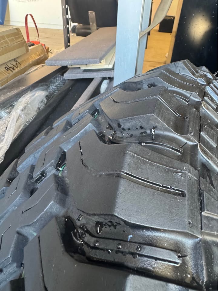 !!!EXCELLENT!!! Falken Wildpeak M/T Tires on Jeep Wheels 17in … all 5 in great condition in Tucson, AZ (photo 6) — photo 6