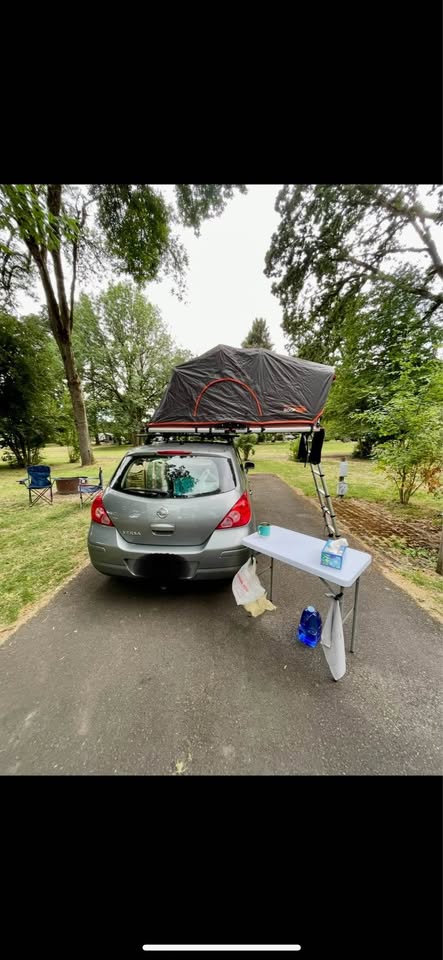 Almost Brand-New Roofnest Meadowlark Rooftop Tent in Tualatin, OR (photo 5) — photo 5