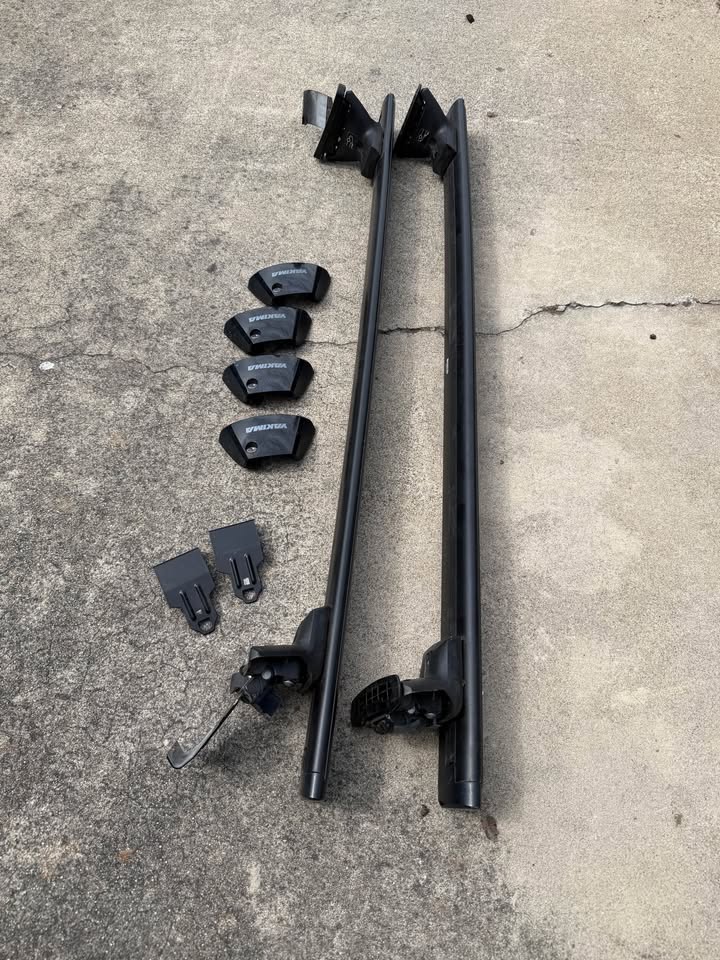 2015-2021 Subaru WRX Yakima Roof Rack Crossbars & Towers w/ Fit Kit in Los Gatos, CA (photo 3)
