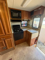 2009 Lance 981 Truck Camper 10ft in Spokane, WA (photo 6)