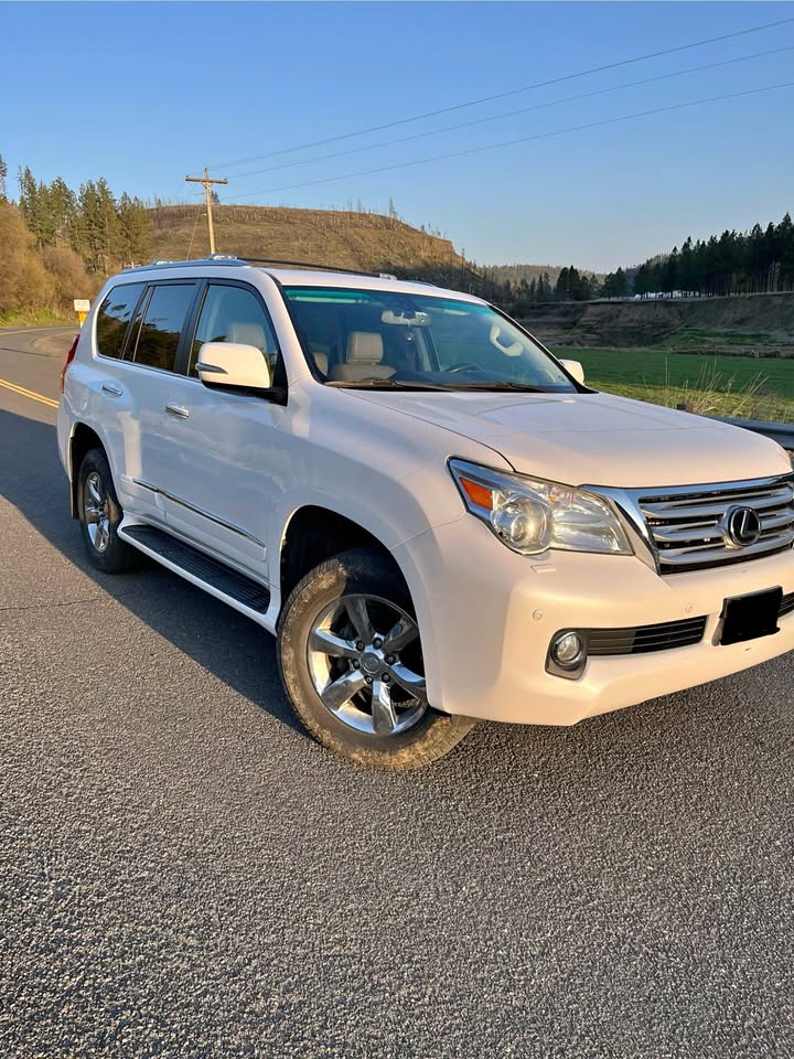 2013 Lexus GX · GX 460 Premium Sport Utility 4D in Valleyford, WA (photo 1)
