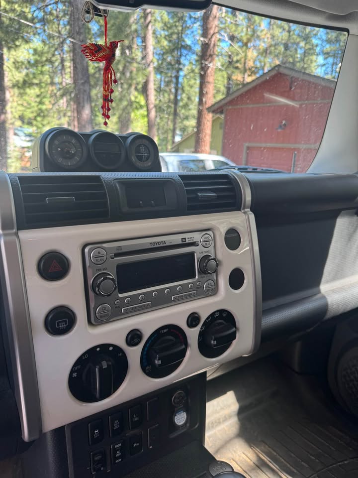 2012 Toyota FJ Cruiser · Sport Utility 2D in South Lake Tahoe, CA (photo 7) — photo 7