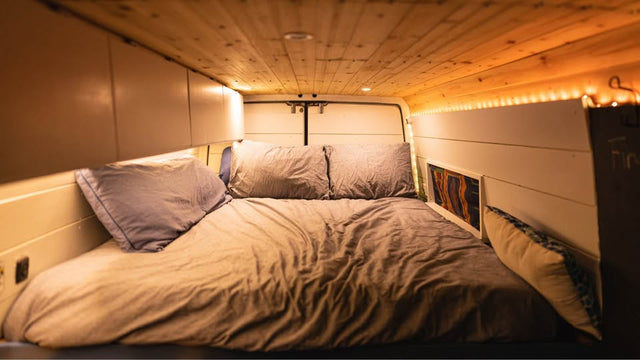 2005 Diesel T1N Sprinter 3500 Camper Van - Fully Remodeled — photo 2