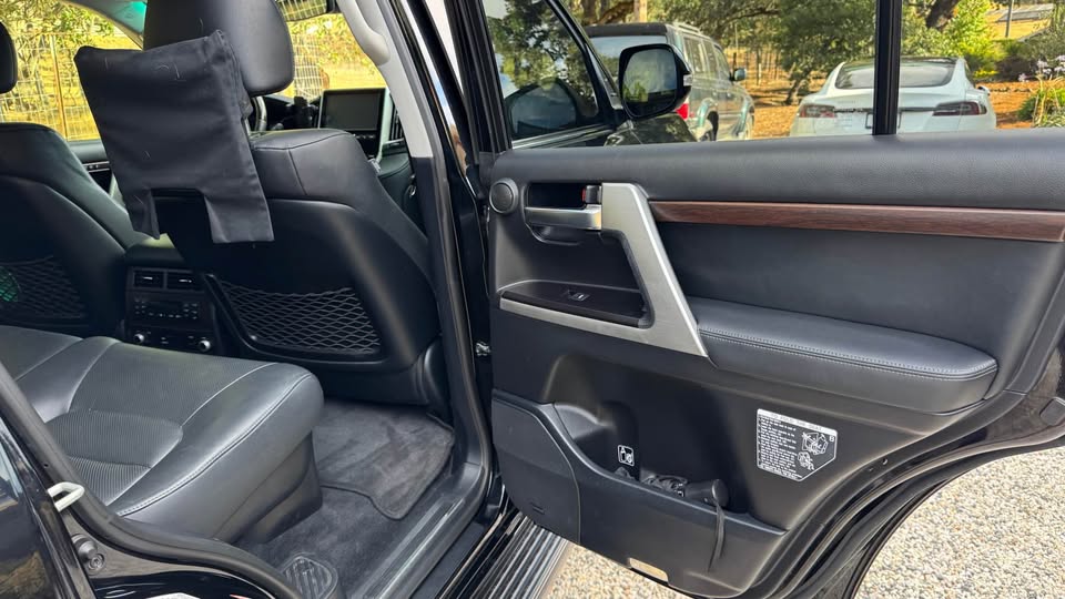 2016 Toyota Landcruiser · Sport Utility 4D in Santa Rosa, CA (photo 12) — photo 12