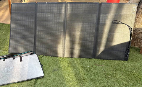 EcoFlow 400W Portable Solar Panel – Excellent Condition – Includes Case