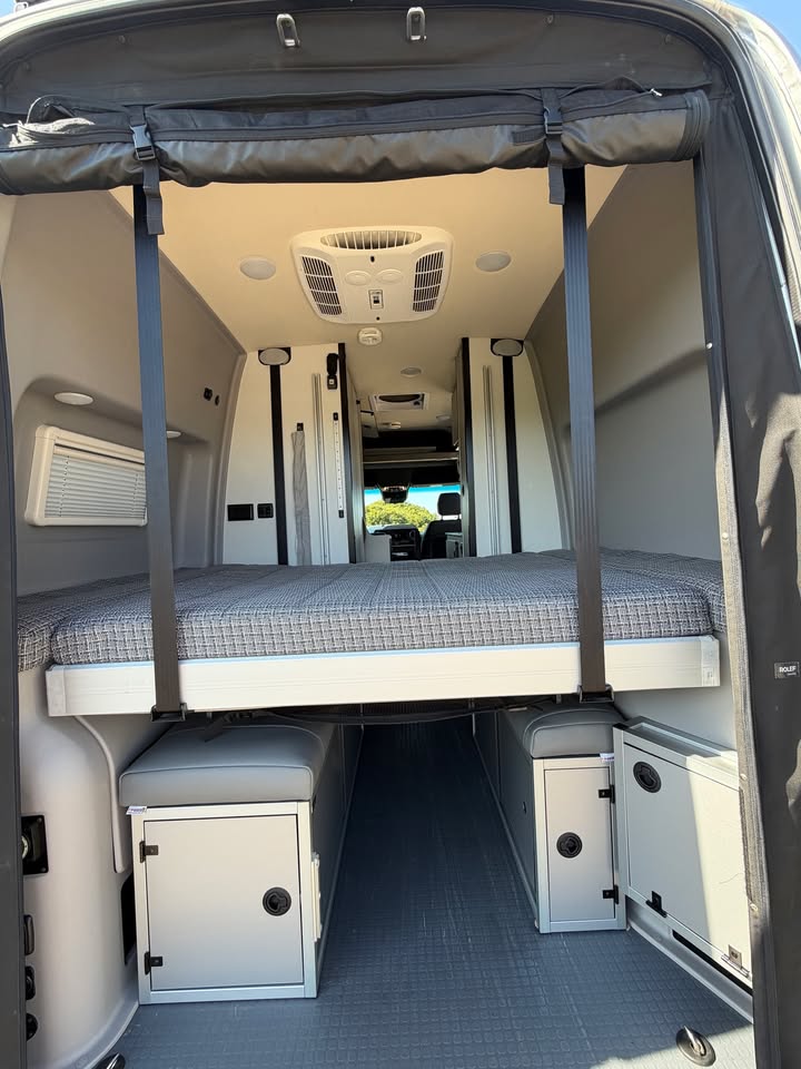 2023 Winnebago Revel 44E mercedes sprinter in Encinitas, CA (photo 8) — photo 8