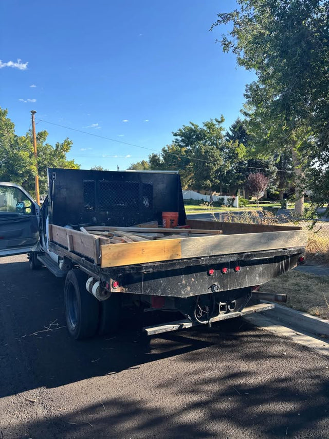 Ford F-450 Flatbed Diesel Truck — photo 2