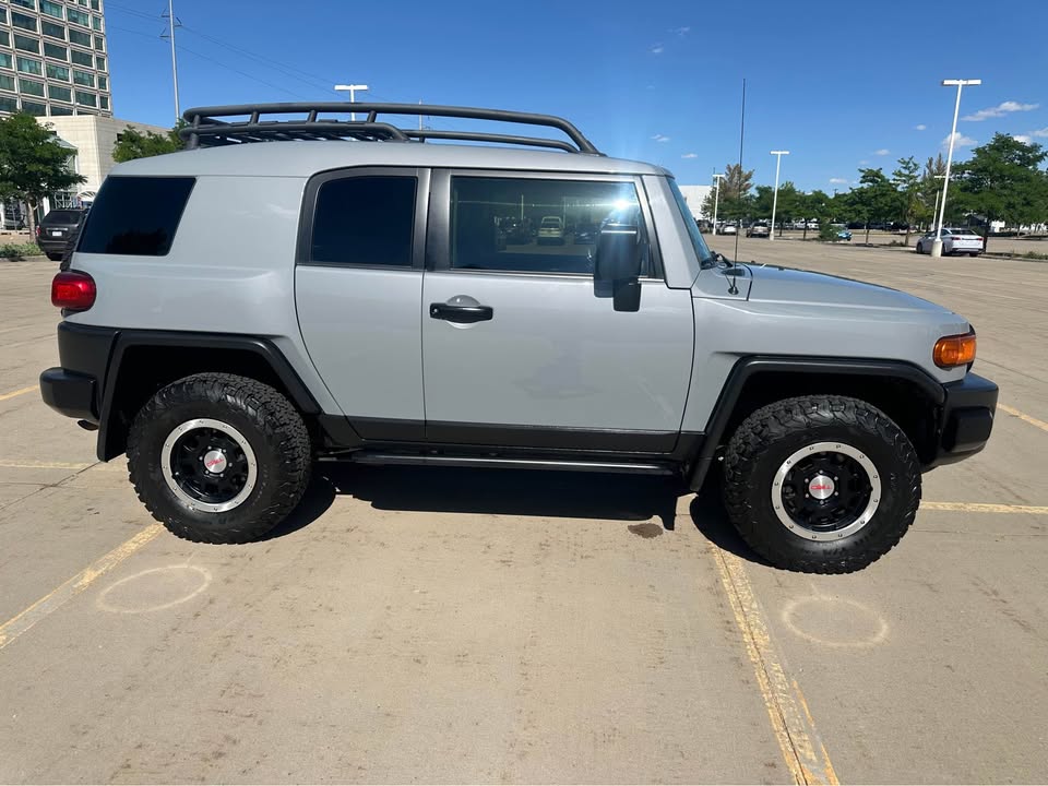 2013 Toyota FJ Cruiser TRAIL TEAMS SPECIAL EDITION in Denver, CO (photo 5) — photo 5