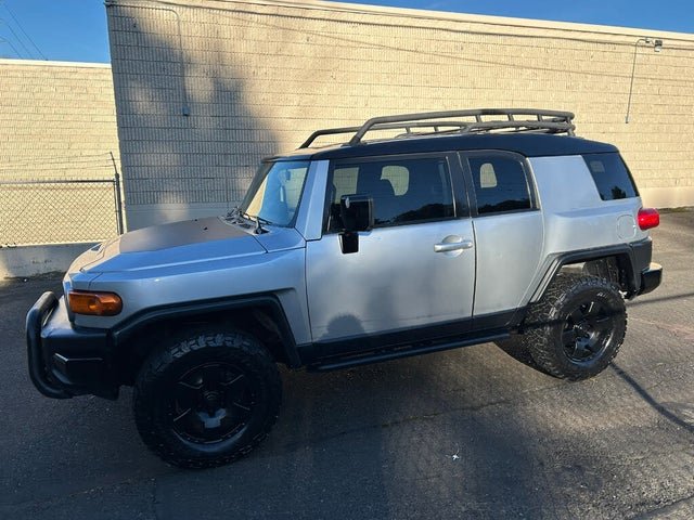 2008 Toyota FJ Cruiser 4WD in Kirkland, WA (photo 6)