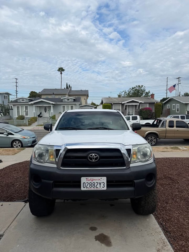 2010 Toyota Tacoma Double Cab · 4WD 4D — photo 2