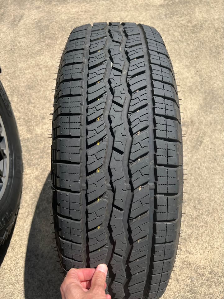 Falken Wildpeak AT3Wa 265/70R18 set of 4 *tires only* in Portland, OR (photo 3) — photo 3