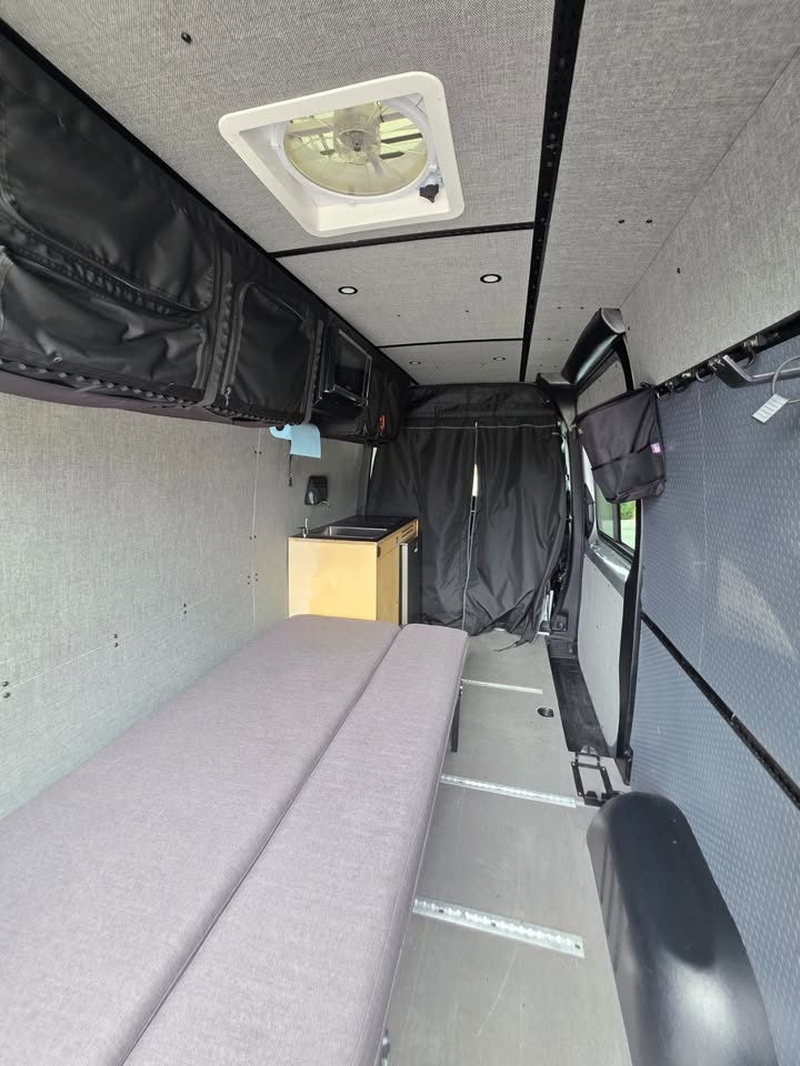 2023 Mercedes-Benz sprinter 144" high roof awd in Reno, NV (photo 5) — photo 5