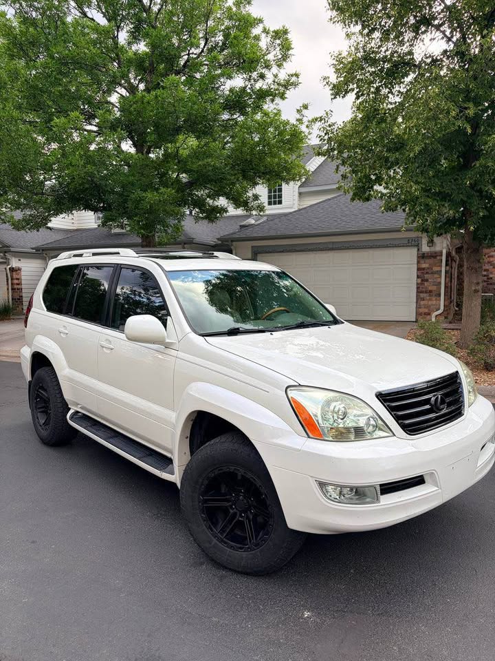 2004 Lexus GX · GX 470 Sport Utility 4D in Denver, CO (photo 4) — photo 4