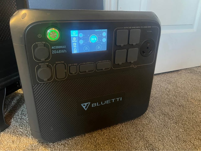BLUETTI AC200MAX Portable Power Station — photo 2