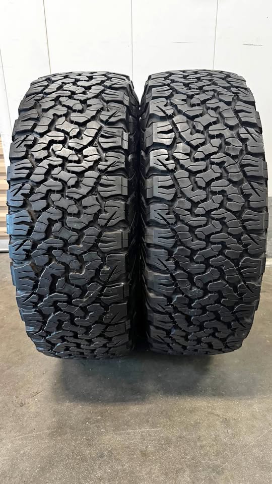 LT 285/70R17 BFGOODRICH ALL TERRAIN T/A KO2 in San Diego, CA (photo 1) — photo 1