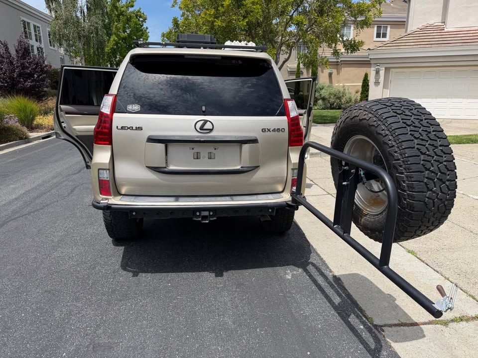 2010 Lexus GX · GX 460 Premium Sport Utility 4D in Redwood City, CA (photo 10) — photo 10
