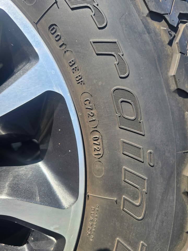 BFGoodrich All-Terrain T/A KO2 Tires on Ford Gen 1 Raptor Wheels - LT285/70R17. Good TPMS sensors in Meridian, ID (photo 5) — photo 5