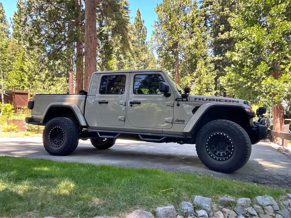 2022 Jeep Gladiator · Rubicon Pickup 4D 5 ft — photo 1
