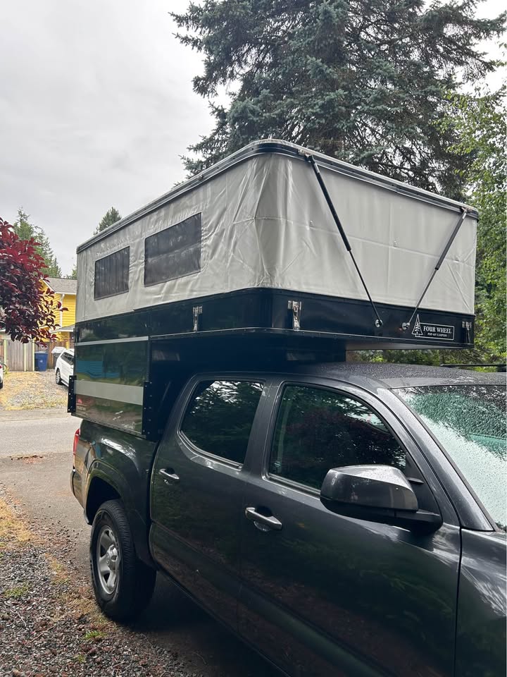 Four Wheel Camper Project M (model PMM 5.5) Pop-Up Truck Camper — photo 8