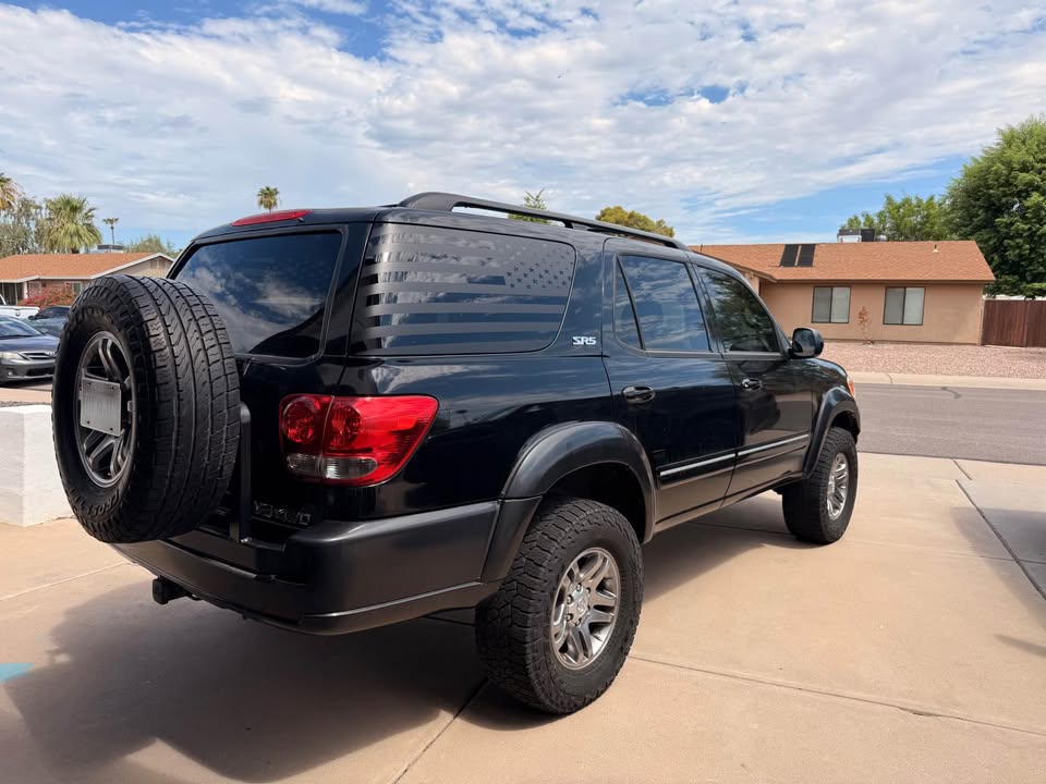 2007 Toyota Sequoia · 4WD SR5 in Chandler, AZ (photo 1)