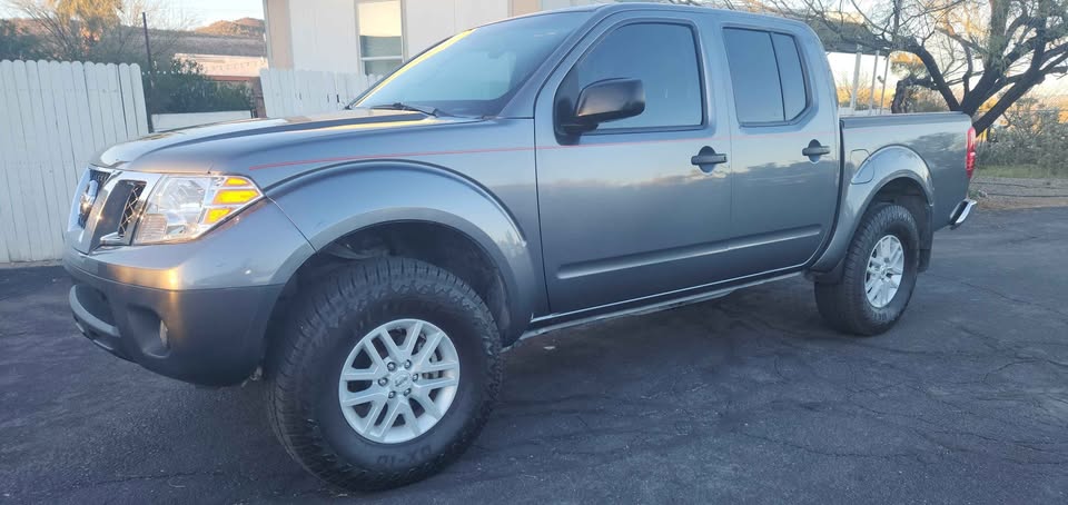 2019 Nissan Frontier Crew Cab · SV Pickup 4D 5 ft in Tucson, AZ (photo 4) — photo 4