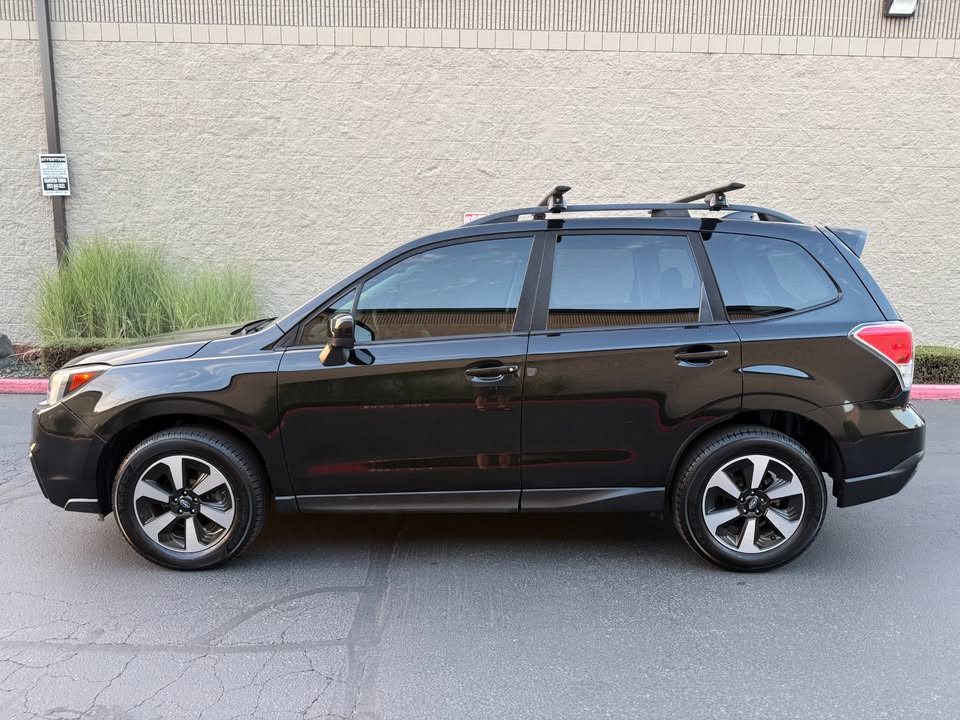 2017 Subaru Forester 2.5i Premium AWD — ONLY 85K MILES • JUST SERVICED in Beaverton, OR (photo 5) — photo 5