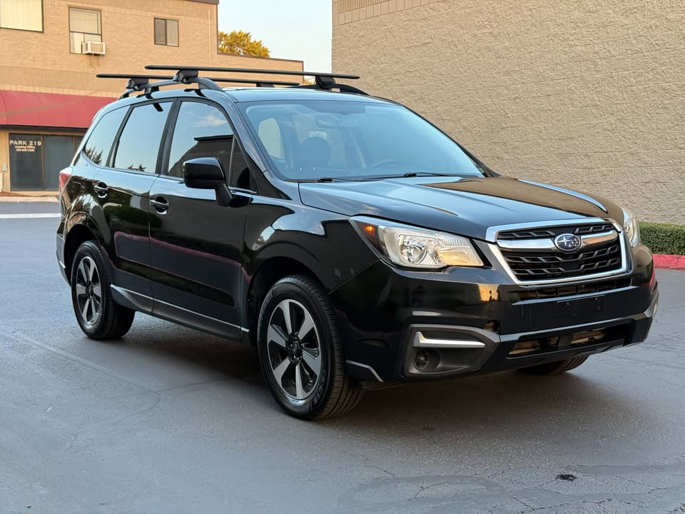 2017 Subaru Forester 2.5i Premium AWD — ONLY 85K MILES • JUST SERVICED in Beaverton, OR (photo 4) — photo 4