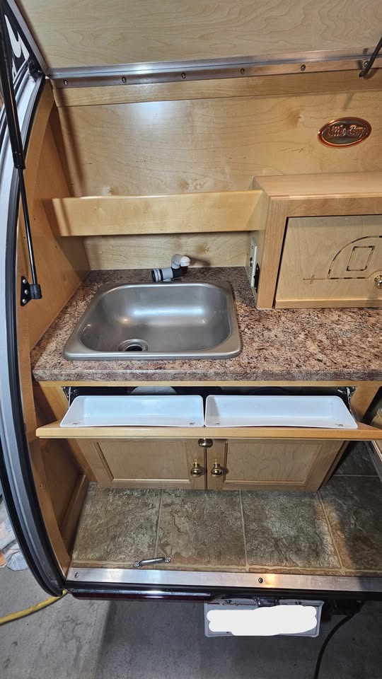 2014 Little Guy Silver Shadow 5 x 10 Teardrop Trailer — photo 11