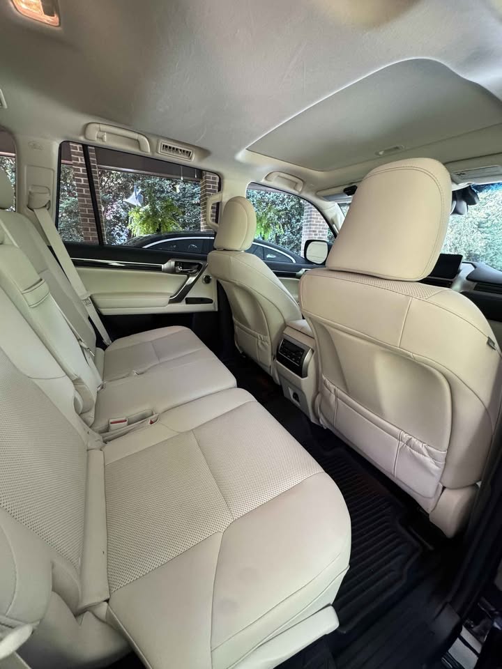 2023 Lexus GX GX 460 Premium Sport Utility 4D in Lexington, NC (photo 11) — photo 11