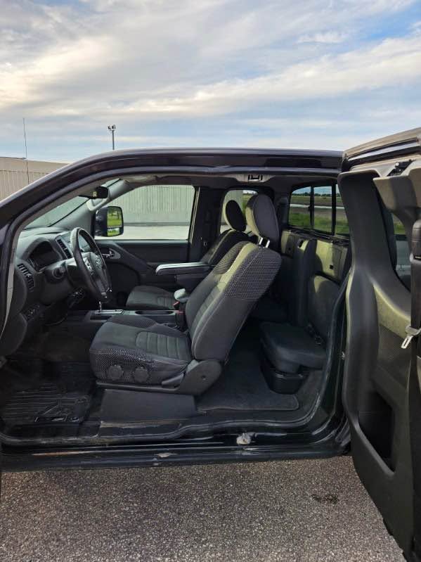 2017 Nissan Frontier King Cab in Winnipeg, MB (photo 5)
