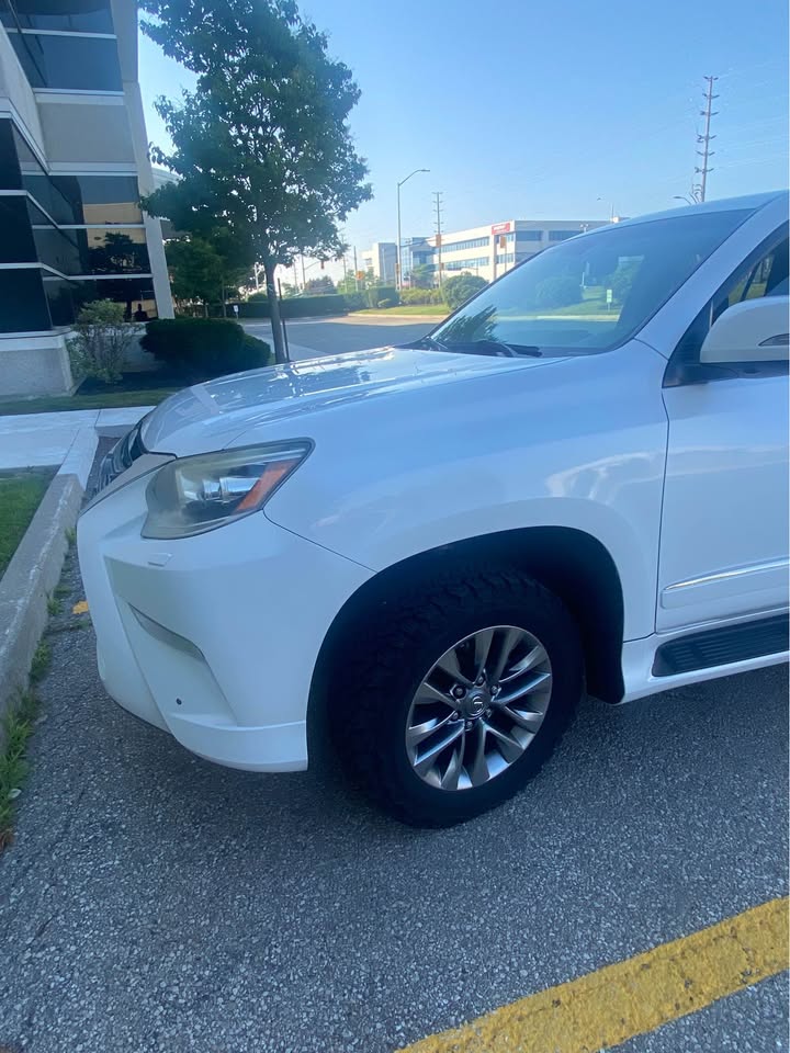 2014 Lexus GX in Mississauga, ON (photo 9)