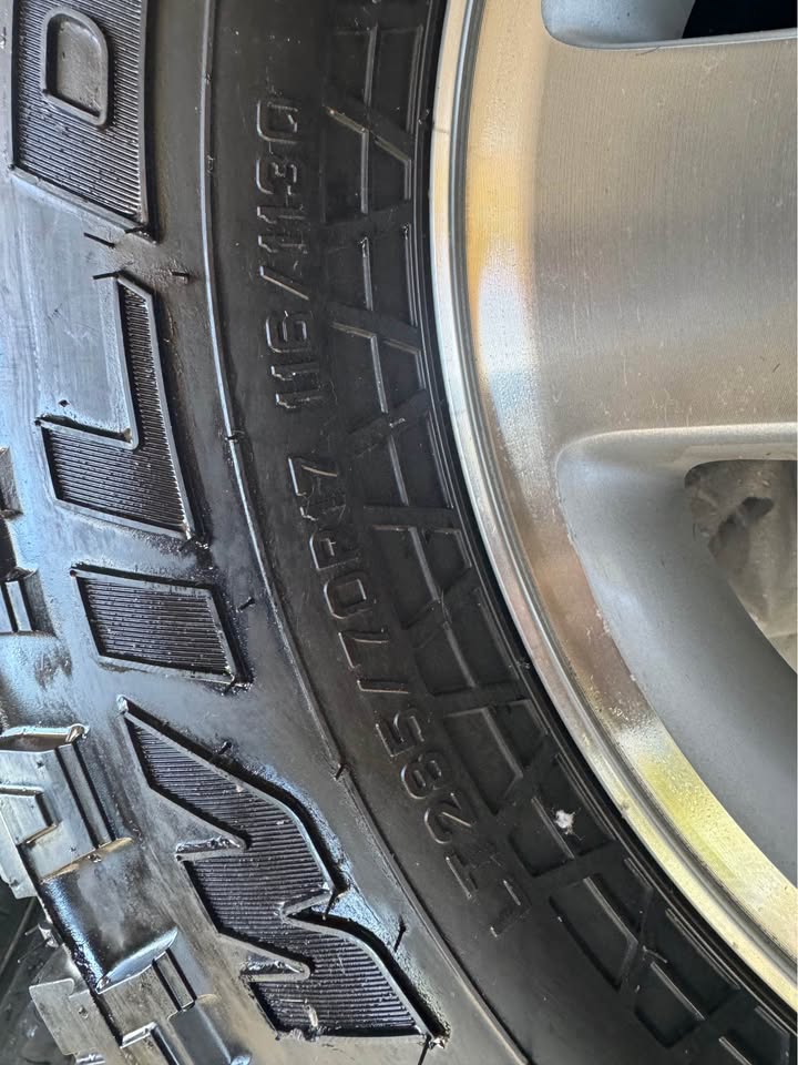 !!!EXCELLENT!!! Falken Wildpeak M/T Tires on Jeep Wheels 17in … all 5 in great condition in Tucson, AZ (photo 7) — photo 7