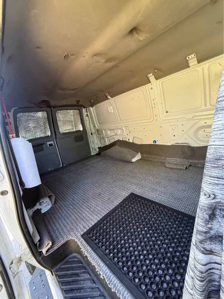 2001 Ford E250 Cargo · Quigley 4x4 in Santa Monica, CA (photo 6) — photo 6