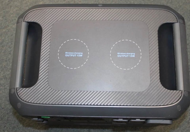 Bluetti AC200 Max Portable Power Station – Barely Used, Excellent Condition — photo 2