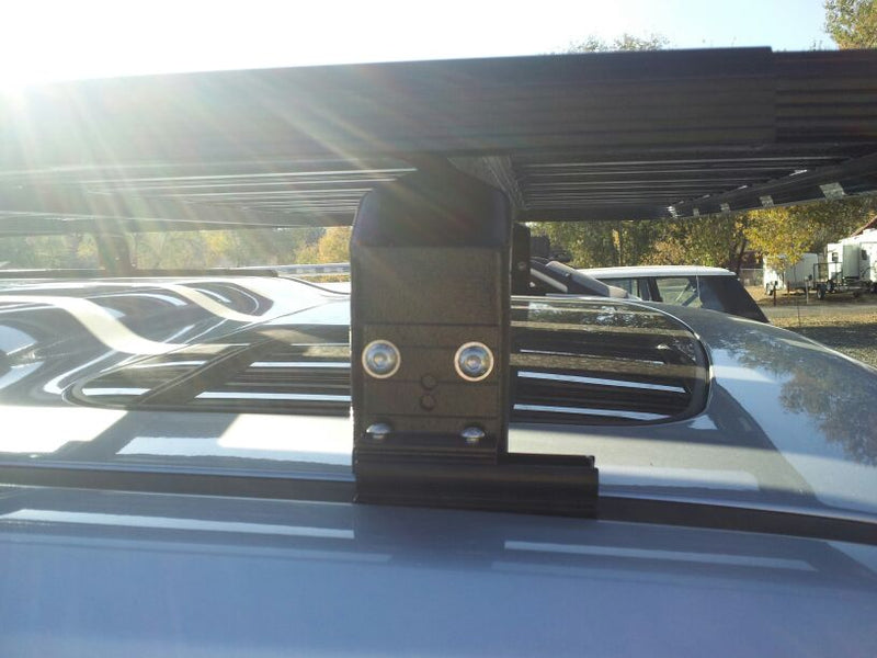Land Rover LR3/LR4 K9 Roof Rack Kit — photo 7